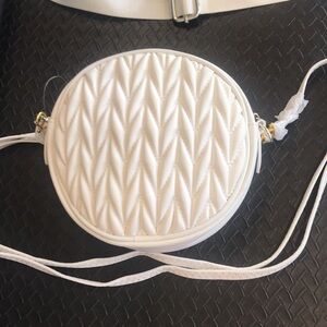 Shoulder bag white quilted